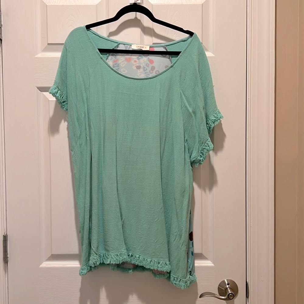 Women’s boutique top